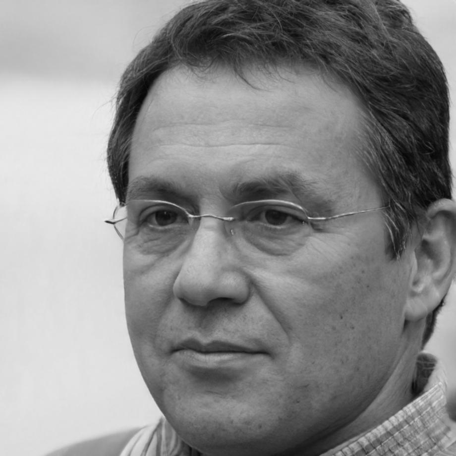 Ritratto professionale del Dr. Franco Bellucci